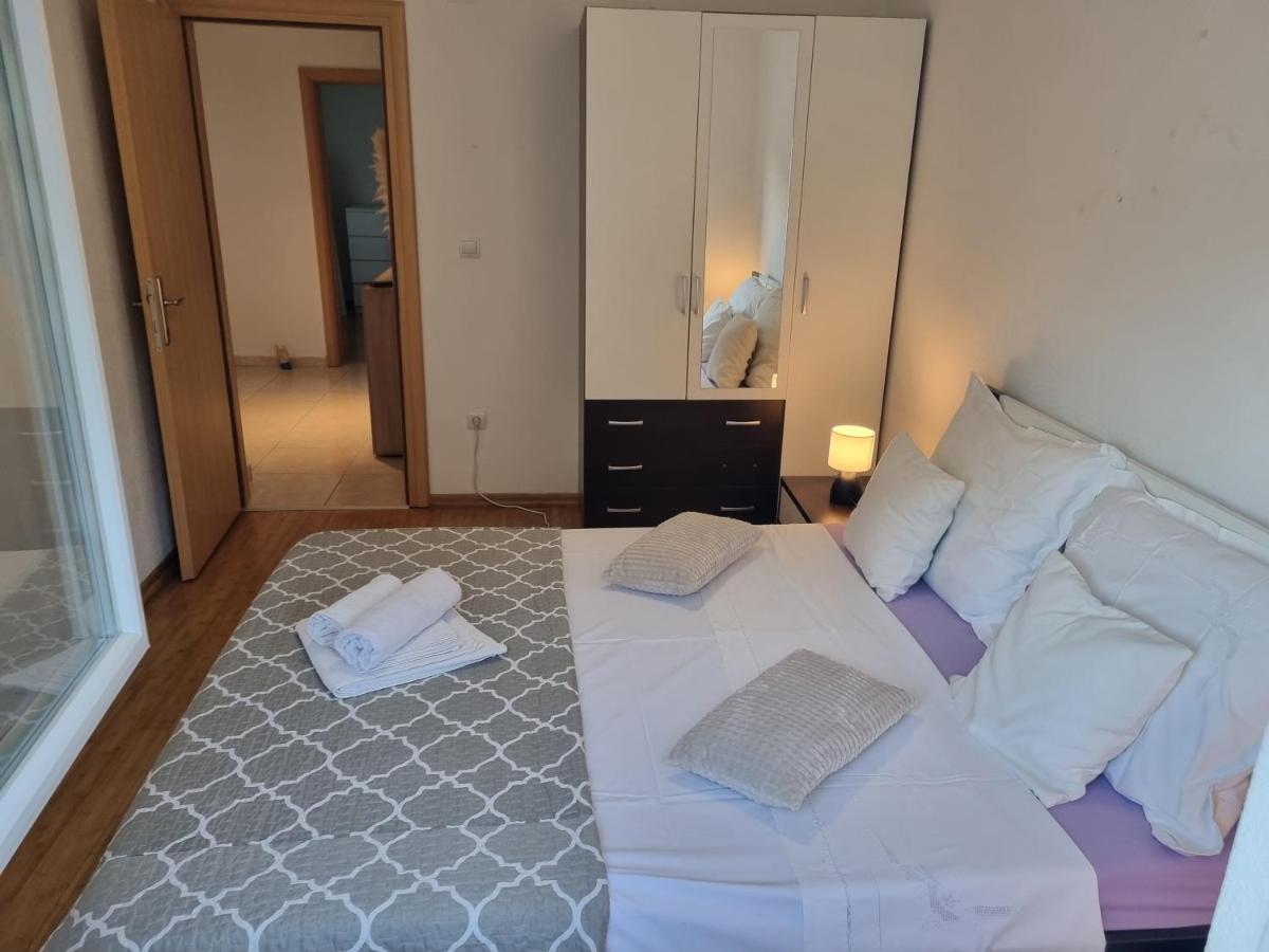 Apartment Boba Sinj Exteriér fotografie