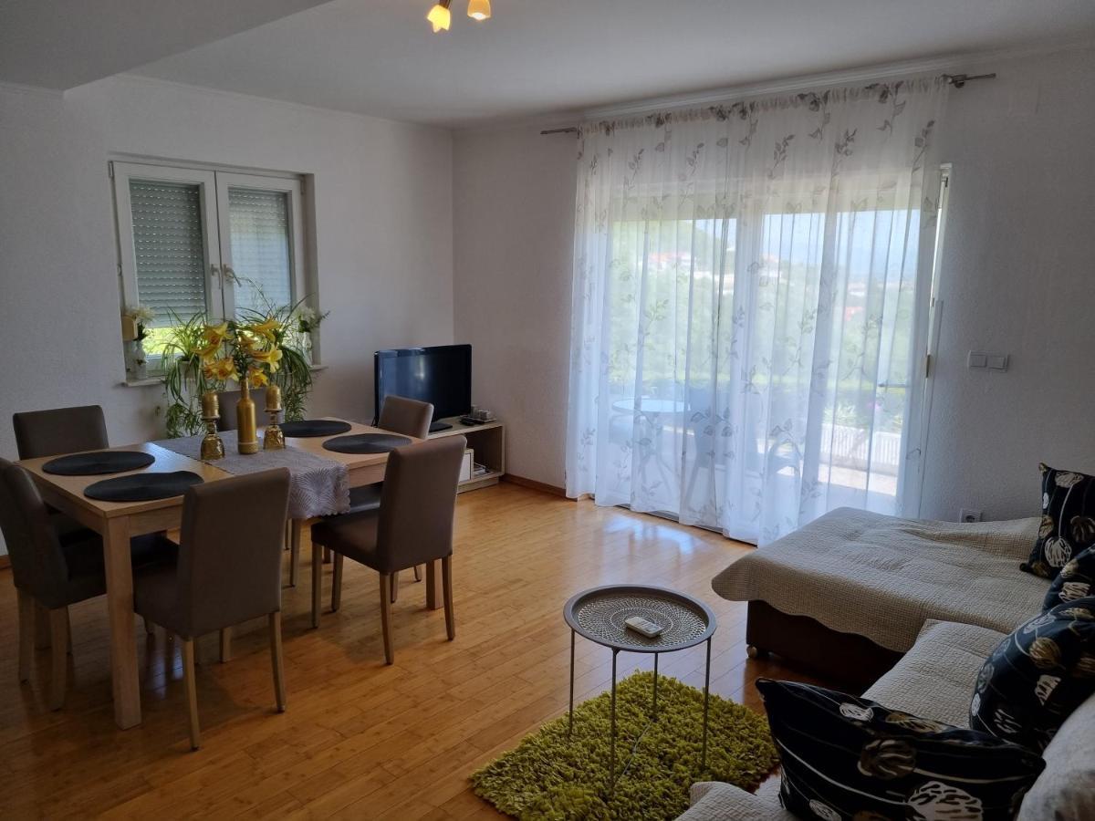Apartment Boba Sinj Exteriér fotografie